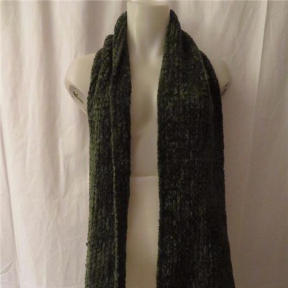 RENEE'S NEW YORK GREEN CHENILLE SCARF